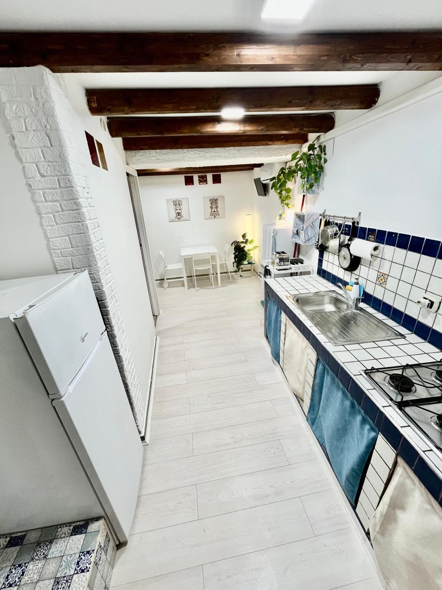 Casa Myrtos Lägenhet Palermo Exteriör bild